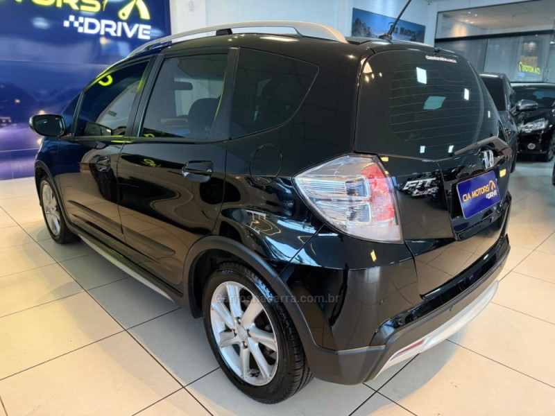 FIT 1.5 TWIST 16V FLEX 4P AUTOMÁTICO - 2014 - SãO LEOPOLDO