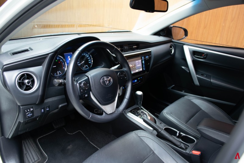 COROLLA 2.0 XEI 16V FLEX 4P AUTOMÁTICO - 2019 - GARIBALDI