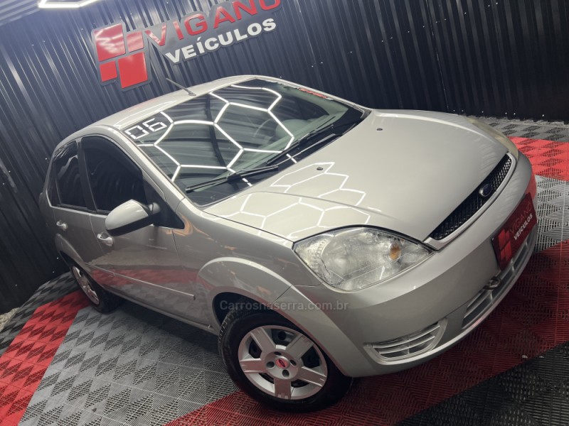 FIESTA 1.0 MPI PERSONNALITÉ SEDAN GASOLINA 4P MANUAL - 2006 - CAXIAS DO SUL