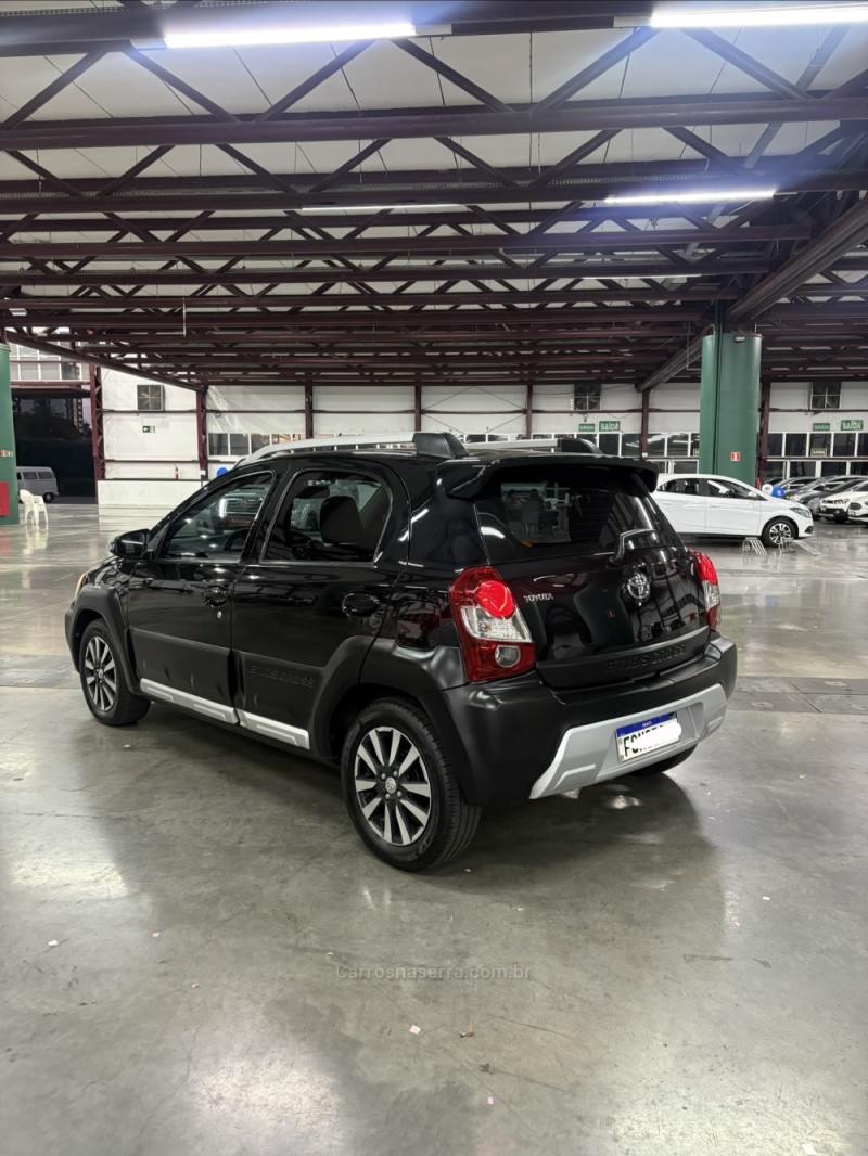 ETIOS CROSS 1.5 16V FLEX 4P MANUAL - 2014 - CAXIAS DO SUL