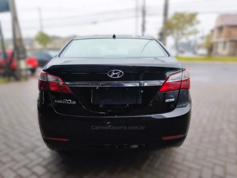 HB20S 1.0 COMFORT 12V FLEX 4P MANUAL - 2014 - NOVO HAMBURGO