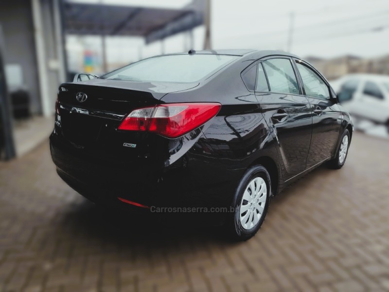 HB20S 1.0 COMFORT 12V FLEX 4P MANUAL - 2014 - NOVO HAMBURGO