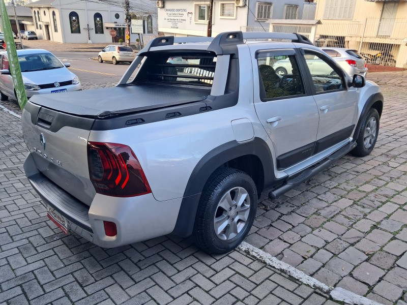 DUSTER OROCH 2.0 16V FLEX DYNAMIQUE 4P MANUAL - 2016 - CAXIAS DO SUL