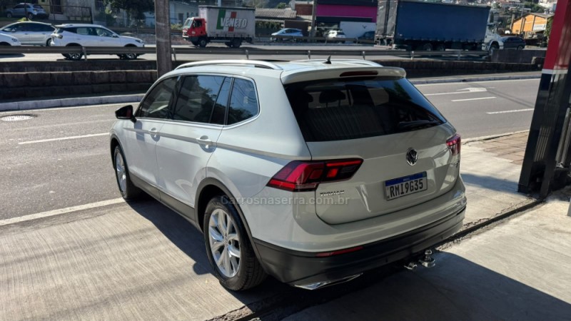 TIGUAN 1.4 ALLSPACE COMFORT 250 TSI FLEX 4P - 2020 - CAXIAS DO SUL