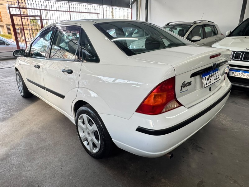 FOCUS 1.6 S SEDAN 16V FLEX 4P MANUAL - 2005 - CAXIAS DO SUL