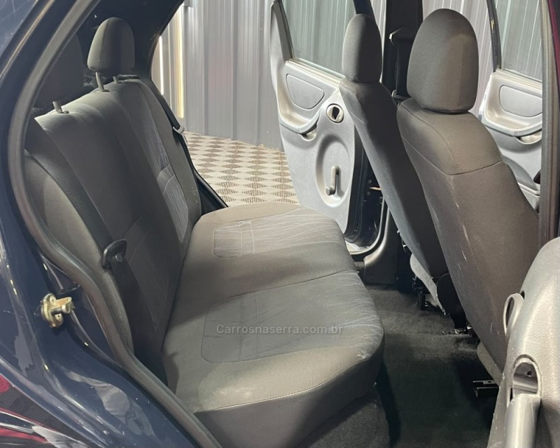CELTA 1.0 MPFI SPIRIT 8V FLEX 4P MANUAL - 2005 - VACARIA