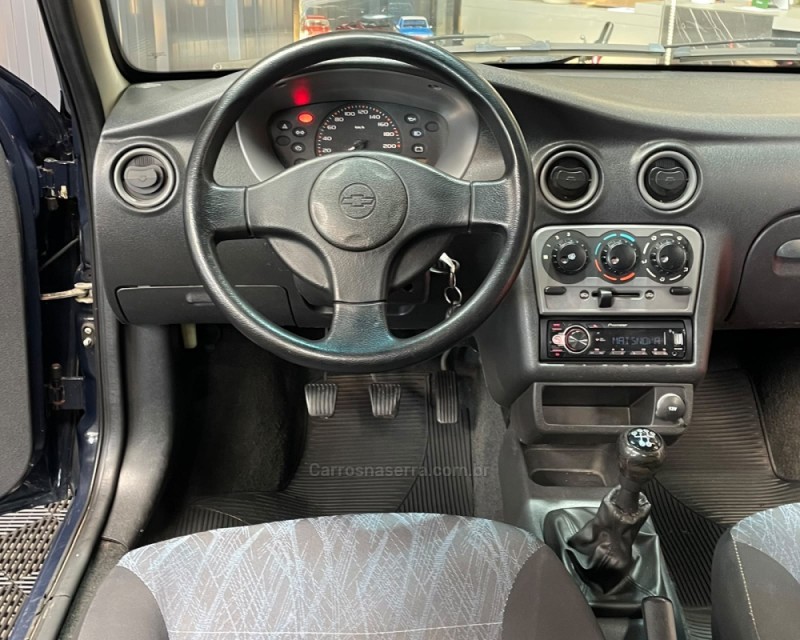 CELTA 1.0 MPFI SPIRIT 8V FLEX 4P MANUAL - 2005 - VACARIA
