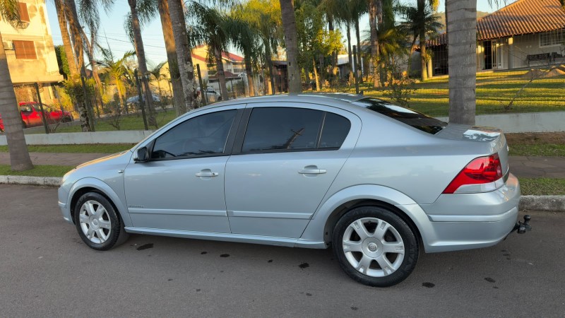 VECTRA 2.0 MPFI ELEGANCE 8V 140CV FLEX 4P AUTOMÁTICO - 2006 - FELIZ