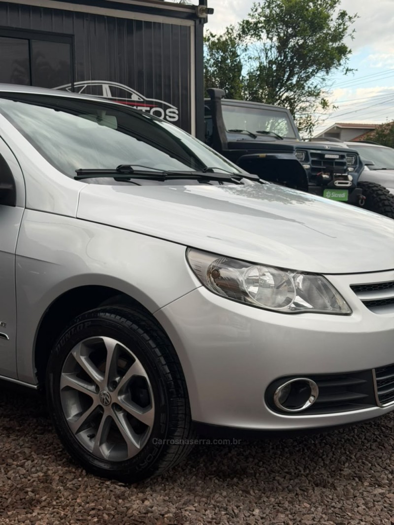 VOYAGE 1.6 MI COMFORTLINE 8V FLEX 4P MANUAL - 2012 - LAJEADO