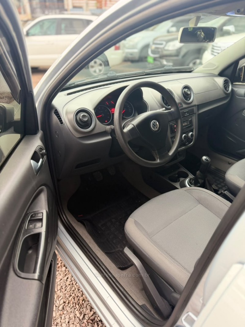 VOYAGE 1.6 MI COMFORTLINE 8V FLEX 4P MANUAL - 2012 - LAJEADO