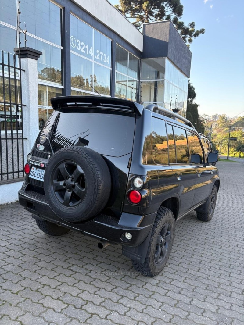 PAJERO TR4 2.0 4X4 16V 133CV FLEX 4P MANUAL - 2008 - CAXIAS DO SUL