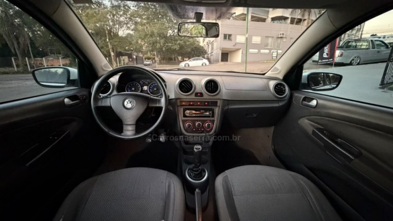 VOYAGE 1.6 MI COMFORTLINE 8V FLEX 4P MANUAL - 2011 - NOVO HAMBURGO