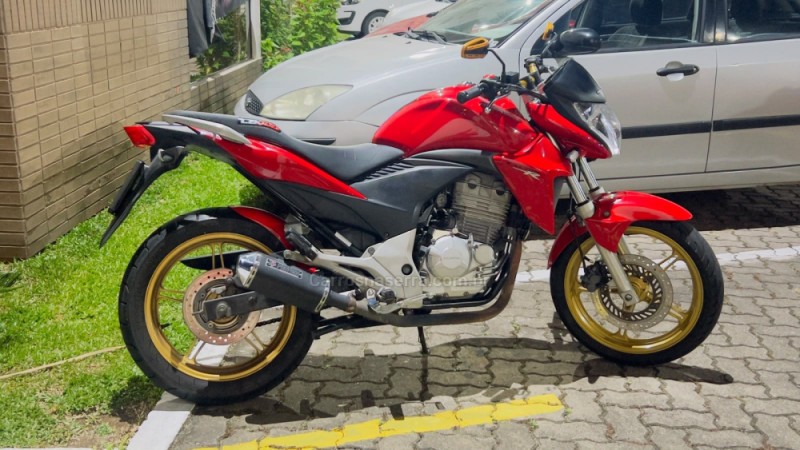 CB 300R  - 2015 - FARROUPILHA
