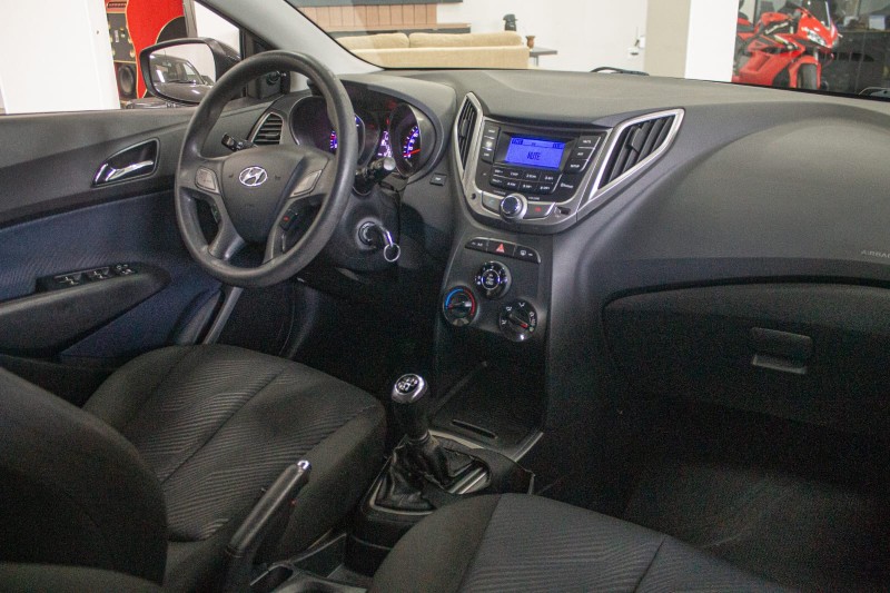 HB20 1.6 COMFORT 16V FLEX 4P MANUAL - 2014 - FARROUPILHA