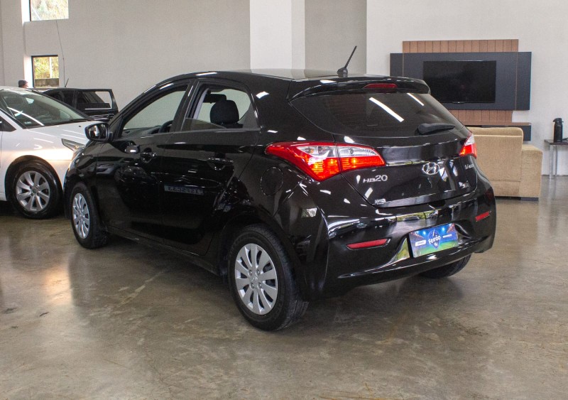 HB20 1.6 COMFORT 16V FLEX 4P MANUAL - 2014 - FARROUPILHA