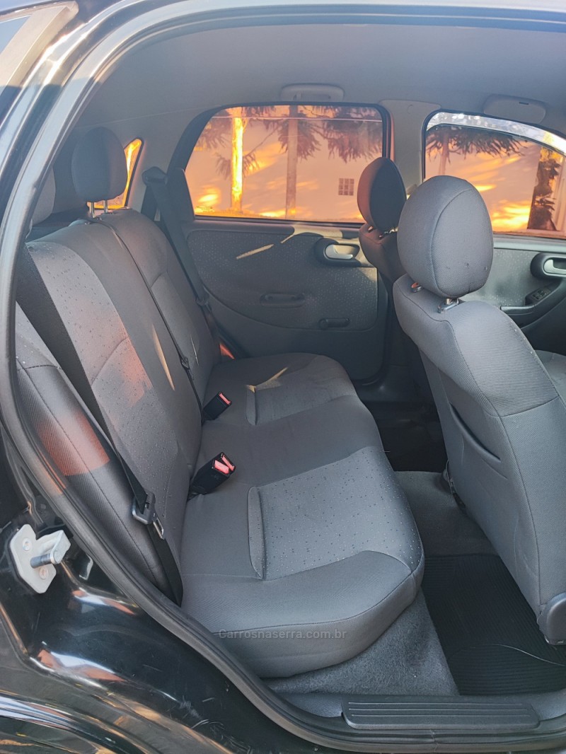 CORSA 1.4 MPFI PREMIUM 8V FLEX 4P MANUAL - 2010 - FARROUPILHA