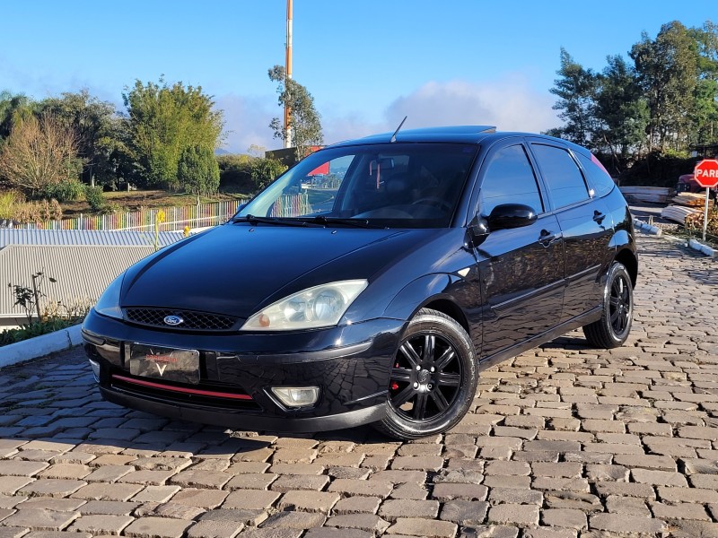 focus 2.0 ghia 16v gasolina 4p automatico 2004 carlos barbosa