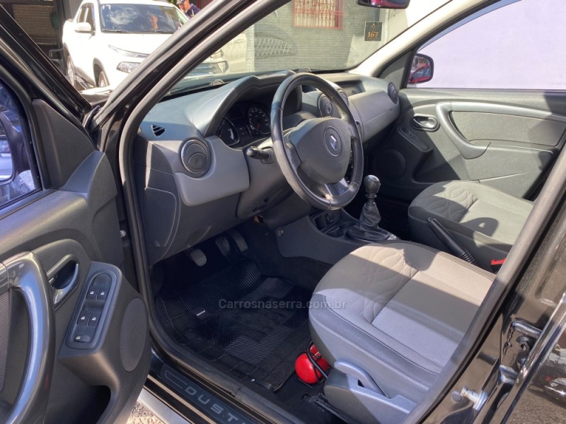 DUSTER 2.0 DYNAMIQUE 4X2 16V FLEX 4P MANUAL - 2012 - FARROUPILHA
