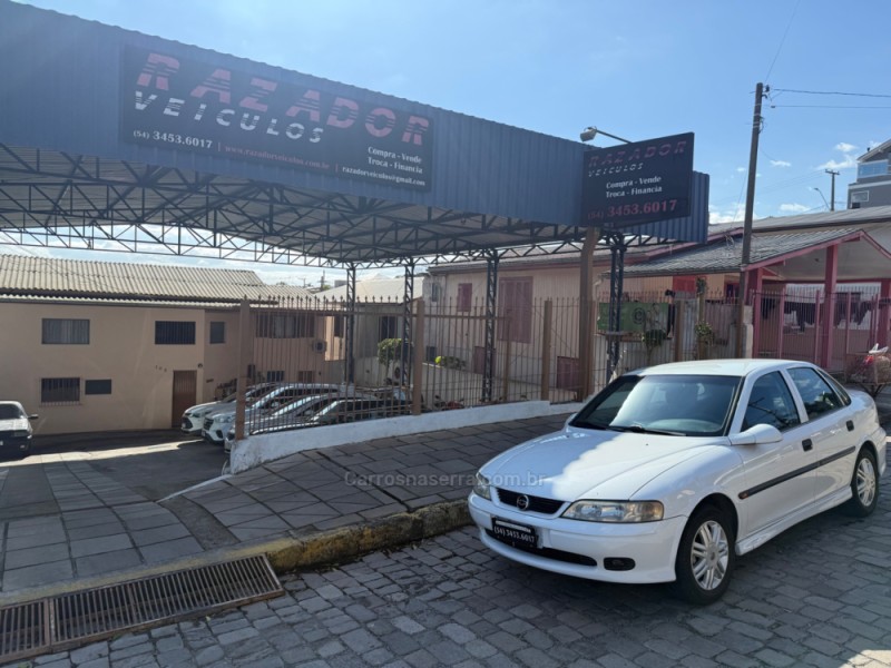 VECTRA 2.2 MPFI GLS 8V GASOLINA 4P MANUAL