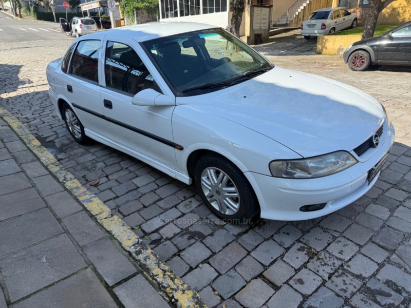 VECTRA 2.2 MPFI GLS 8V GASOLINA 4P MANUAL - 2000 - BENTO GONçALVES