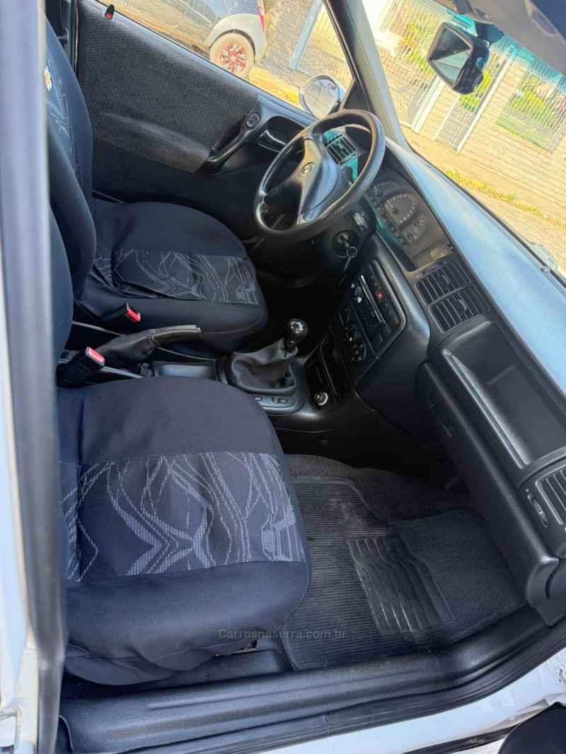 VECTRA 2.2 MPFI GLS 8V GASOLINA 4P MANUAL - 2000 - BENTO GONçALVES