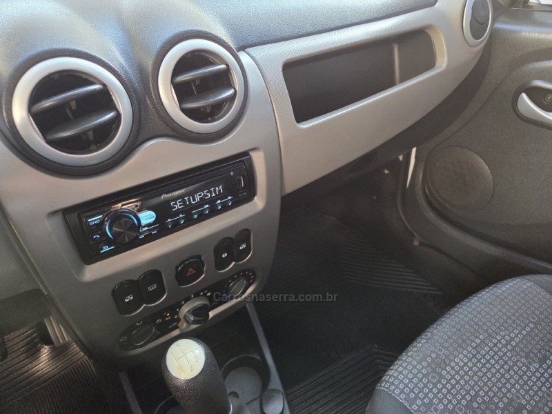 SANDERO 1.6 AUTHENTIQUE 8V FLEX 4P MANUAL - 2011 - PICADA CAFé