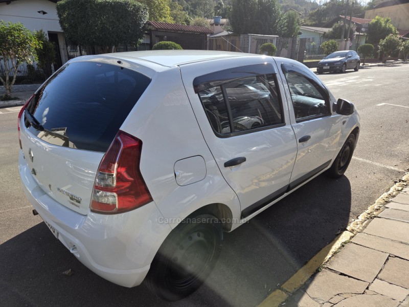 SANDERO 1.6 AUTHENTIQUE 8V FLEX 4P MANUAL - 2011 - PICADA CAFé