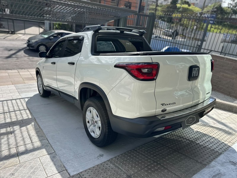 TORO 2.0 16V TURBO DIESEL FREEDOM 4WD MANUAL - 2018 - CAXIAS DO SUL