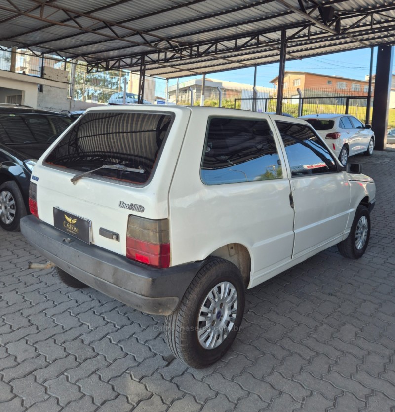 UNO 1.0 MILLE ELETRONIC 8V GASOLINA 2P MANUAL - 1994 - CAXIAS DO SUL
