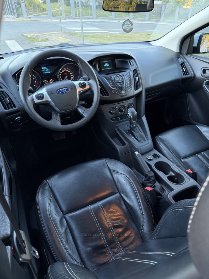 FOCUS 1.6 S HATCH 16V FLEX 4P AUTOMÁTICO - 2015 - NOVA ARAçá