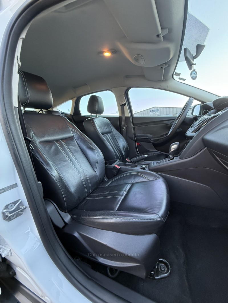 FOCUS 1.6 S HATCH 16V FLEX 4P AUTOMÁTICO - 2015 - NOVA ARAçá