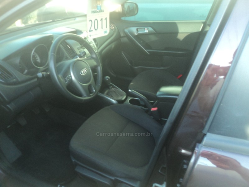 CERATO 1.6 EX3 SEDAN 16V GASOLINA 4P MANUAL - 2011 - FARROUPILHA