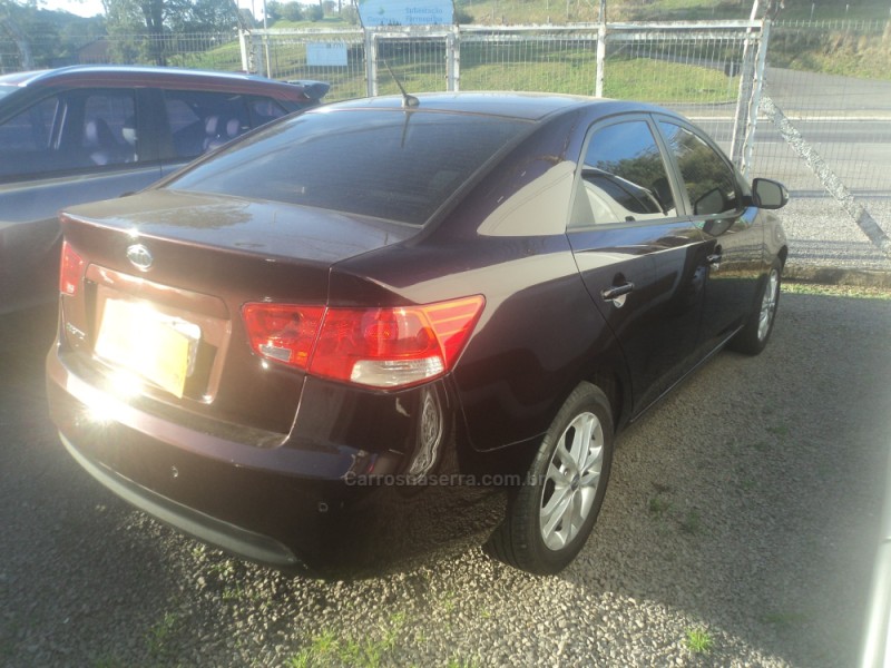 CERATO 1.6 EX3 SEDAN 16V GASOLINA 4P MANUAL - 2011 - FARROUPILHA