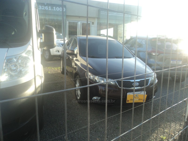 CERATO 1.6 EX3 SEDAN 16V GASOLINA 4P MANUAL - 2011 - FARROUPILHA