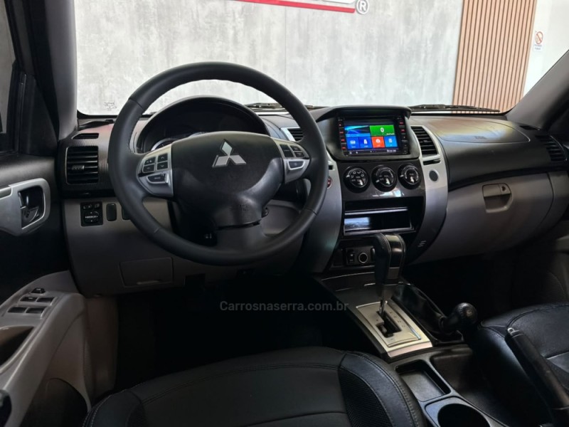 PAJERO DAKAR 3.2 4X4 16V 7 LUGARES TURBO INTERCOOLER DIESEL 4P AUTOMÁTICO - 2012 - NOVO HAMBURGO