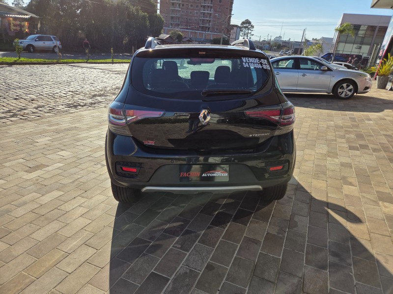 SANDERO 1.6 STEPWAY 8V FLEX 4P MANUAL - 2022 - VACARIA