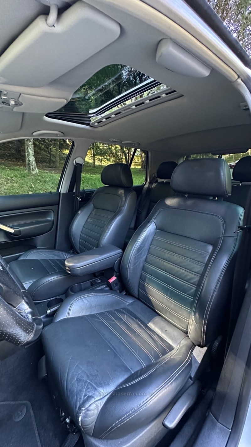 GOLF 1.6 MI SPORTLINE LIMITED EDITION 8V FLEX 4P MANUAL - 2012 - CAXIAS DO SUL