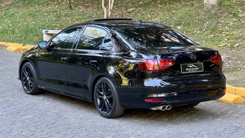 JETTA 2.0 TSI HIGHLINE 211CV GASOLINA 4P DSG - 2016 - CAXIAS DO SUL