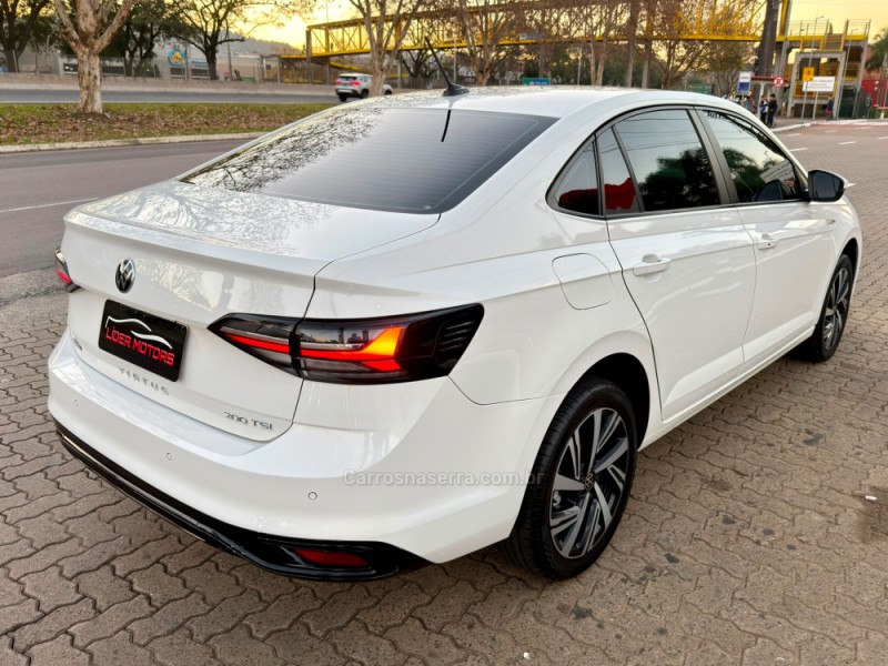 VIRTUS 1.0 200 TSI HIGHLINE AUTOMÁTICO - 2023 - ESTâNCIA VELHA