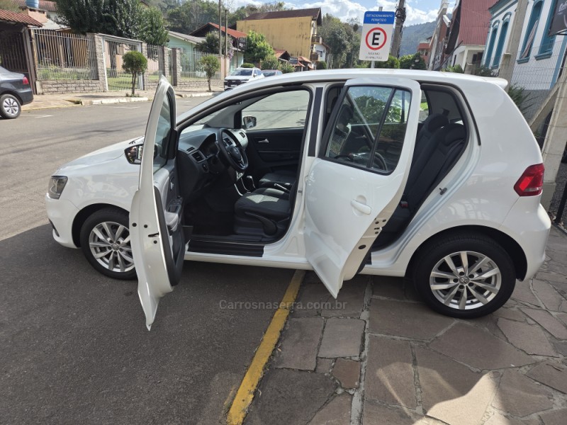 FOX 1.6 MSI TRENDLINE 8V FLEX 4P MANUAL - 2016 - PICADA CAFé