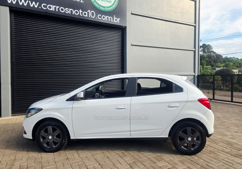 ONIX 1.4 MPFI LTZ 8V FLEX 4P MANUAL - 2015 - LAJEADO