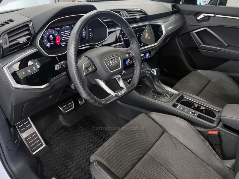 Q3 2.0 TFSI PERFORMANCE SPORTBACK TURBO GASOLINA 4P AUTOMÁTICO - 2023 - FLORES DA CUNHA
