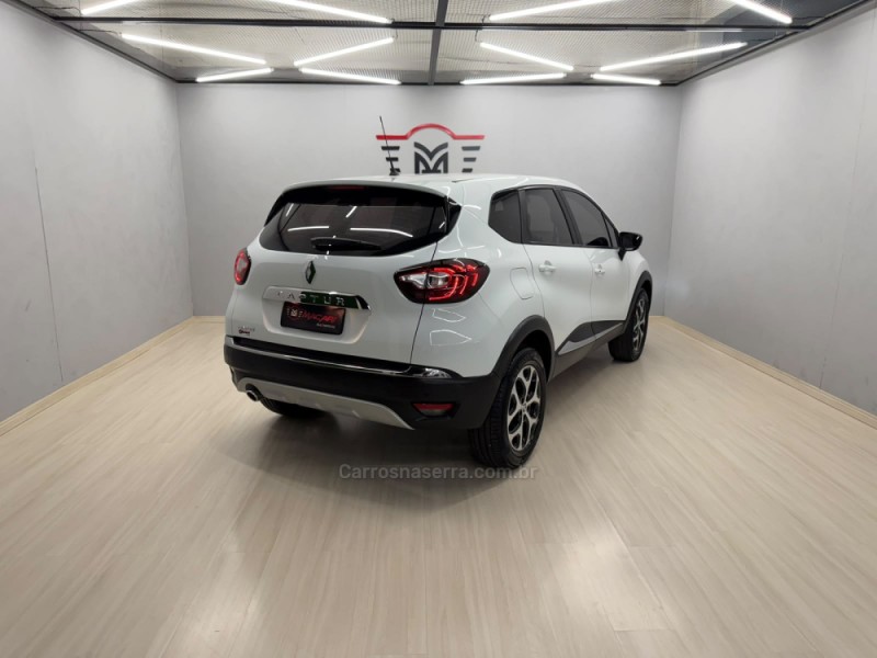 CAPTUR 1.6 16V FLEX INTENSE AUTOMÁTICO - 2018 - CAXIAS DO SUL