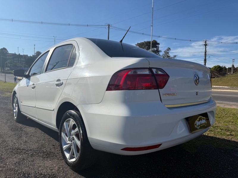 VOYAGE 1.0 MI 8V FLEX 4P MANUAL - 2013 - FARROUPILHA