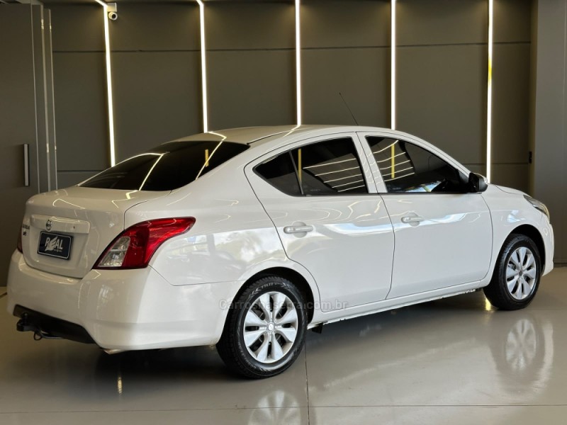 VERSA 1.0 12V FLEX 4P MANUAL - 2019 - SAPIRANGA