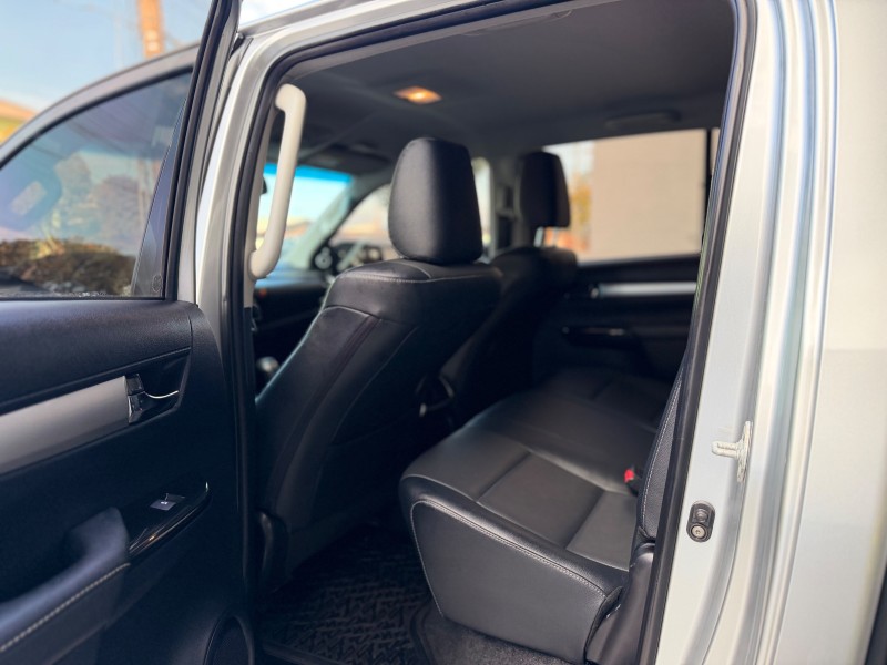 HILUX 2.8 SRX 4X4 CD 16V DIESEL 4P AUTOMÁTICO - 2022 - CAXIAS DO SUL