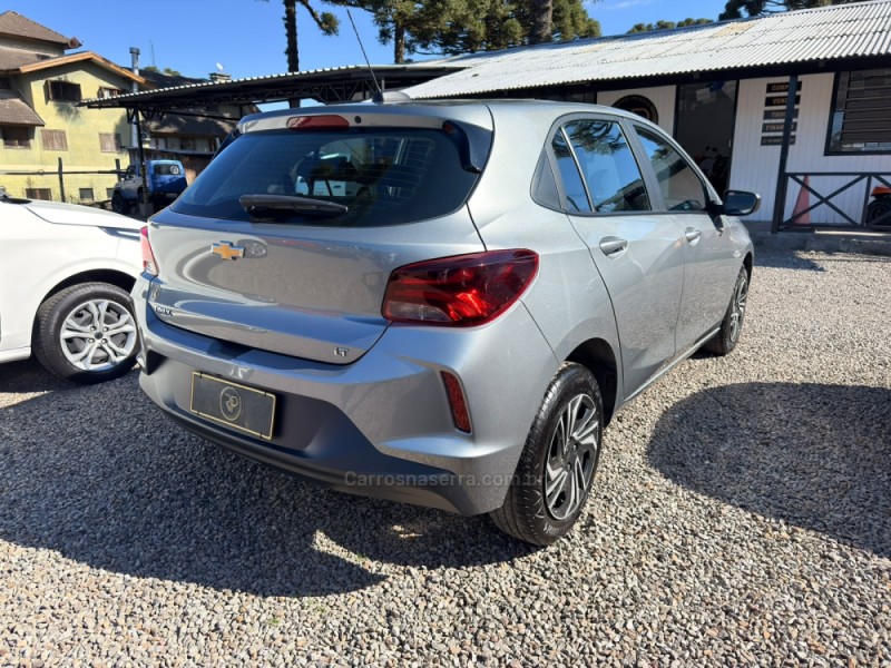 ONIX 1.0 LT 12V FLEX 4P MANUAL - 2025 - CANELA