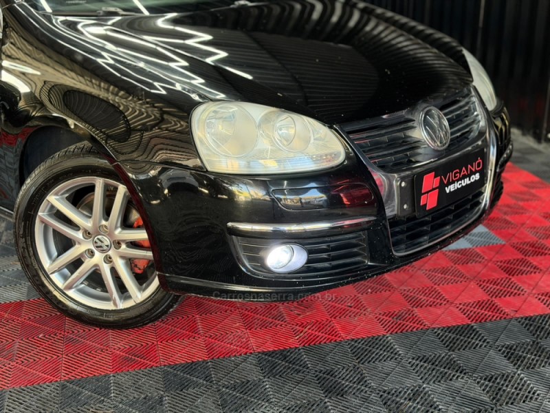JETTA 2.5 I 20V 150CV GASOLINA 4P TIPTRONIC - 2009 - CAXIAS DO SUL