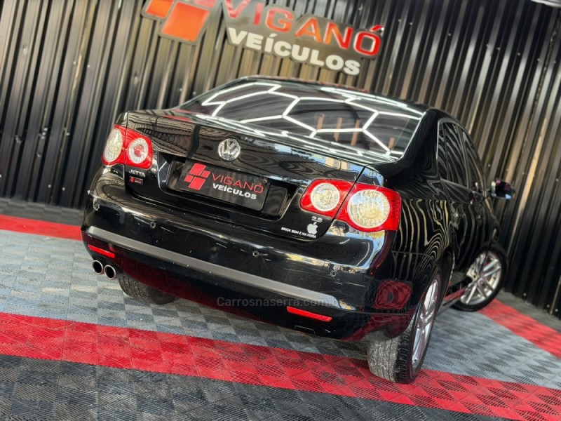 JETTA 2.5 I 20V 150CV GASOLINA 4P TIPTRONIC - 2009 - CAXIAS DO SUL