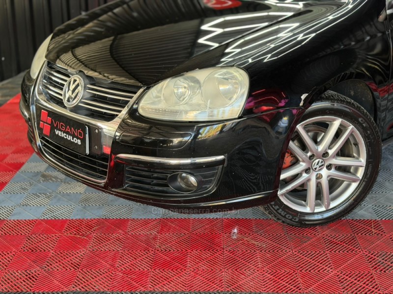 JETTA 2.5 I 20V 150CV GASOLINA 4P TIPTRONIC - 2009 - CAXIAS DO SUL